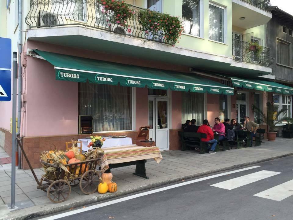 Family Hotel Odessa Σεβλίεβο Εξωτερικό φωτογραφία