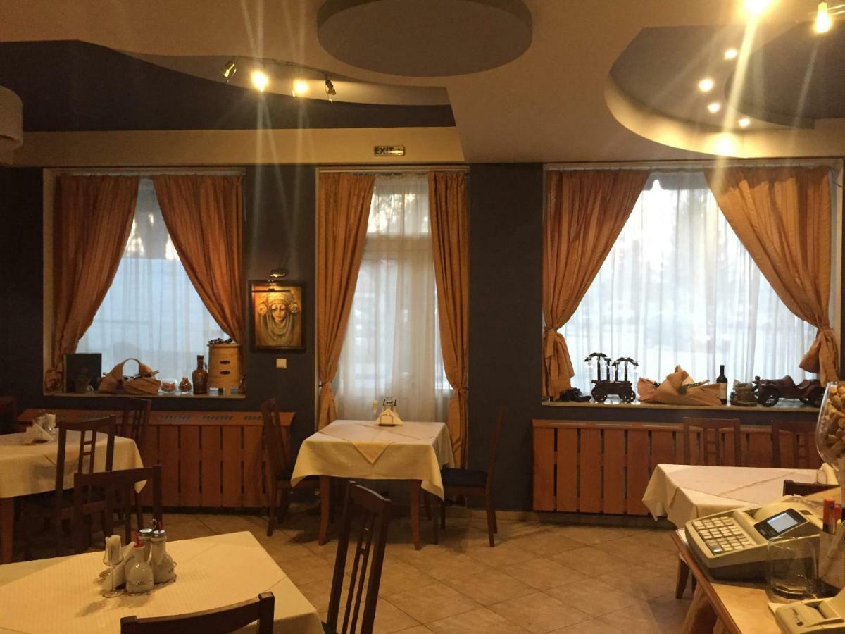 Family Hotel Odessa Σεβλίεβο Εξωτερικό φωτογραφία