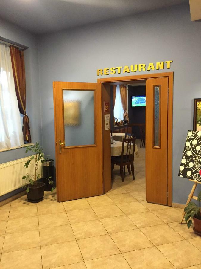 Family Hotel Odessa Σεβλίεβο Εξωτερικό φωτογραφία