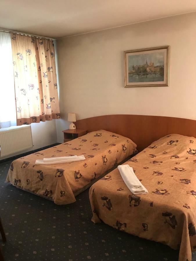 Family Hotel Odessa Σεβλίεβο Εξωτερικό φωτογραφία